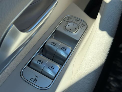 Certified 2023 Mercedes-Benz GLE 350 4MATIC w/ Premium Package image 24