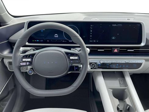 New 2025 Hyundai Ioniq 6 SEL RWD image 17