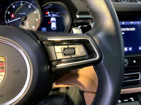 Certified 2024 Porsche Macan w/ Premium Plus Package AWD/4WD image 28