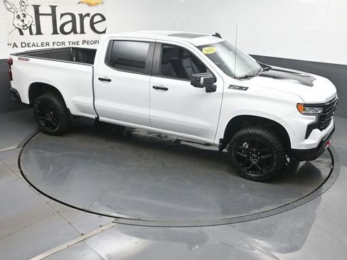 Used 2023 Chevrolet Silverado 1500 LT Trail Boss w/ LT Trail Boss Premium Package AWD/4WD image 36