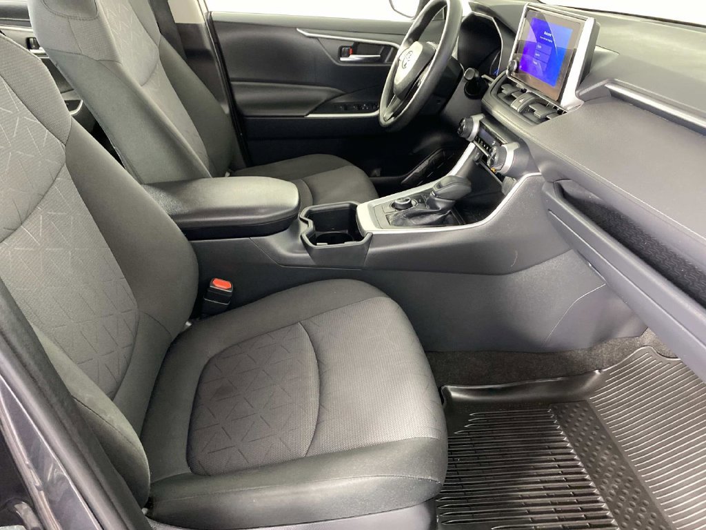 Used 2024 Toyota RAV4 XLE AWD/4WD image 10
