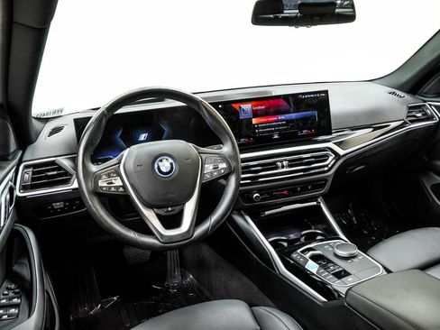 Used 2023 BMW i4 eDrive40 RWD image 5