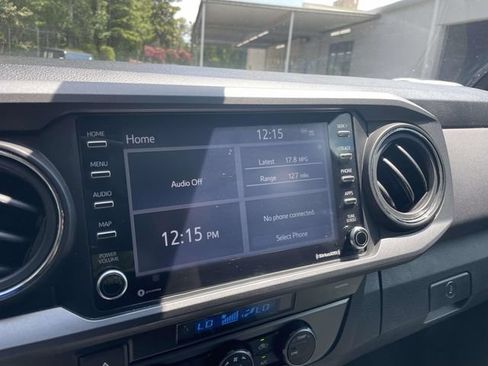 Used 2021 Toyota Tacoma TRD Sport w/ Technology Package AWD/4WD image 28