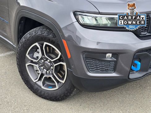 Used 2023 Jeep Grand Cherokee Trailhawk w/ Advanced Protech Group II AWD/4WD image 9