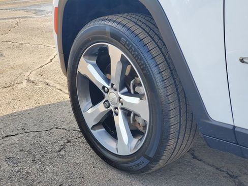 Used 2021 Jeep Grand Cherokee L Limited image 29