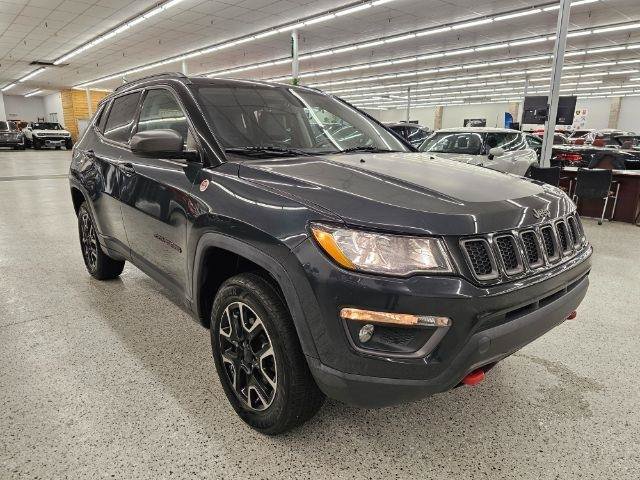 Used 2018 Jeep Compass Trailhawk w/ Cold Weather Group AWD/4WD image 3