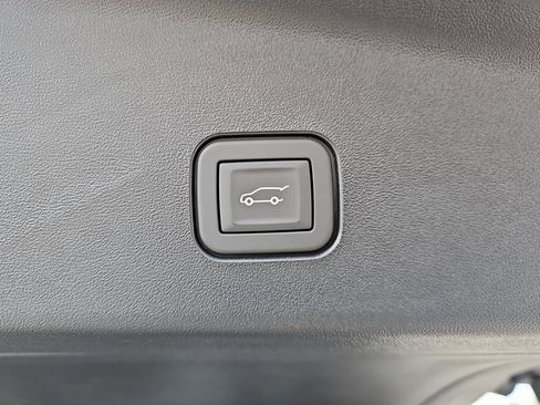 New 2026 Cadillac Vistiq Sport w/ LPO, Floor Liner Package image 15