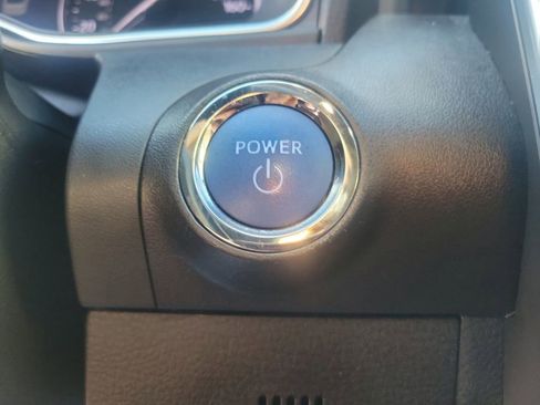 Used 2021 Toyota Avalon XSE image 26