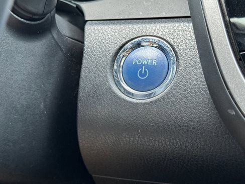 Used 2022 Toyota Camry SE FWD image 21