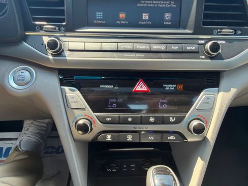Used 2018 Hyundai Elantra Value Edition FWD image 15