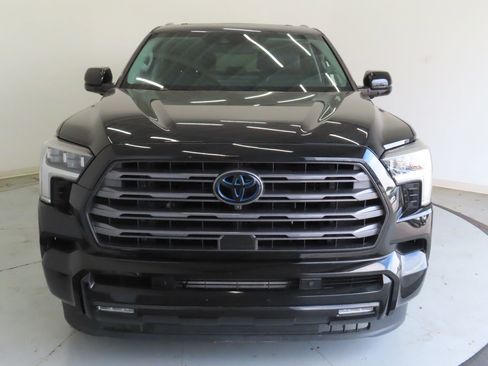 Used 2023 Toyota Sequoia Limited image 10