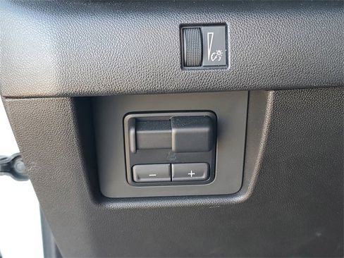 Used 2024 Chevrolet Colorado Z71 w/ Z71 Convenience Package 2 image 20