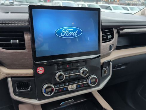 Used 2024 Ford Expedition Max Limited image 8