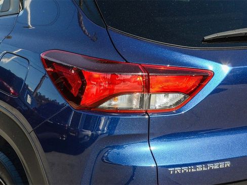 Used 2023 Chevrolet TrailBlazer LT image 6