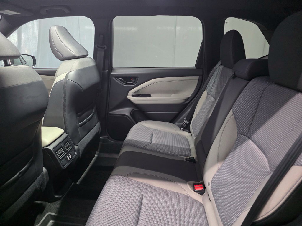 Certified 2026 Subaru Forester Premium AWD/4WD image 17
