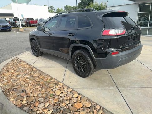 Used 2023 Jeep Cherokee Altitude Lux AWD/4WD image 9