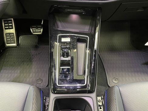 New 2026 Volkswagen Golf image 9