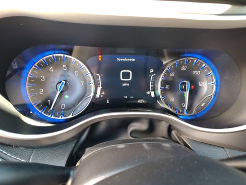 New 2026 Chrysler Pacifica Select image 30