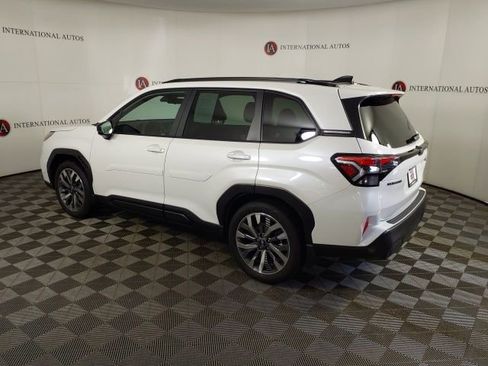 Used 2025 Subaru Forester Touring AWD/4WD image 7