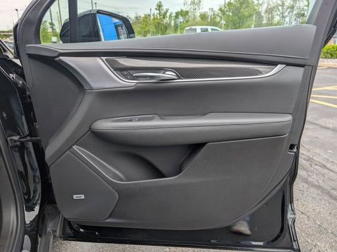 Used 2024 Cadillac XT6 Sport w/ Technology Package AWD/4WD image 13