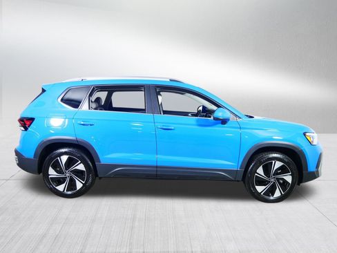 Used 2025 Volkswagen Taos SE image 8