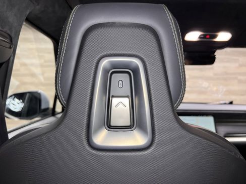 Used 2024 Rivian R1S Adventure image 30