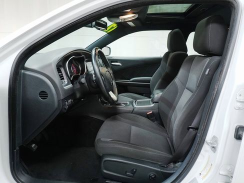 Used 2017 Dodge Charger SXT w/ Rallye Group image 10