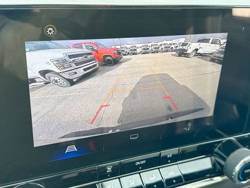 Used 2023 Chevrolet Colorado W/T image 17