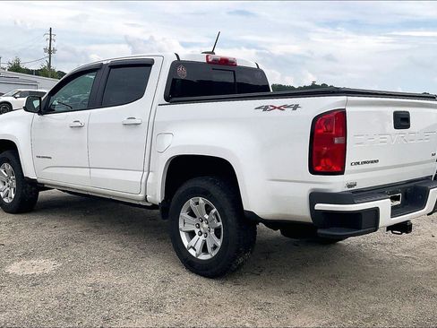 Used 2022 Chevrolet Colorado LT w/ LT Convenience Package AWD/4WD image 4