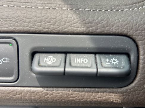 Used 2021 GMC Yukon XL Denali AWD/4WD image 27