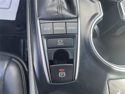 Used 2018 Toyota Camry XSE w/ Driver Assist Package image 13