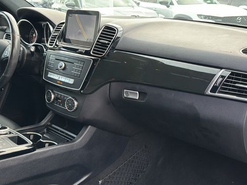 Used 2018 Mercedes-Benz GLE 350 image 31
