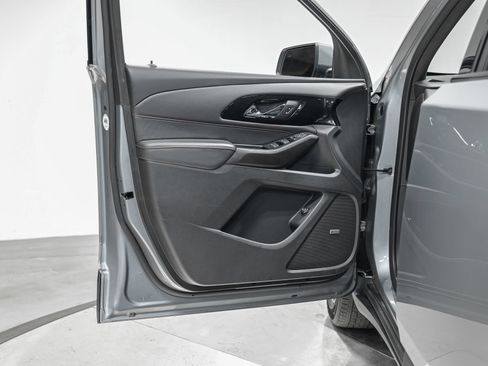 Used 2023 Chevrolet Traverse RS w/ LPO, Floor Liner Package AWD/4WD image 13