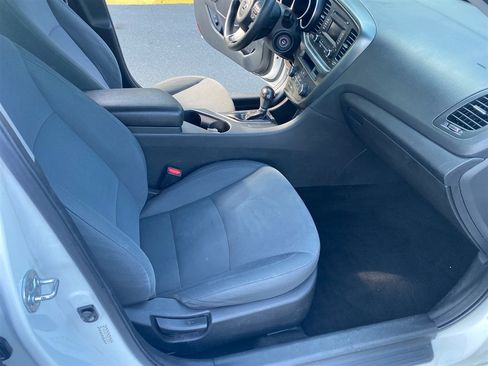Used 2015 Kia Optima LX FWD image 11