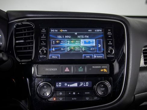 Used 2018 Mitsubishi Outlander ES FWD image 28