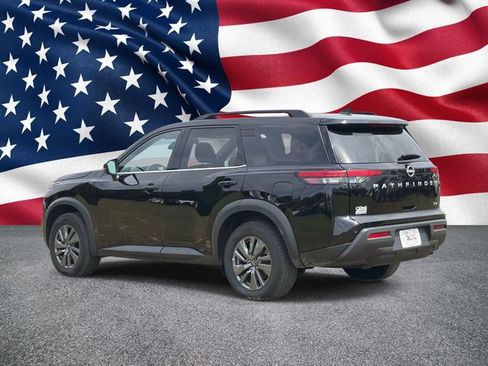Used 2024 Nissan Pathfinder SV FWD image 9