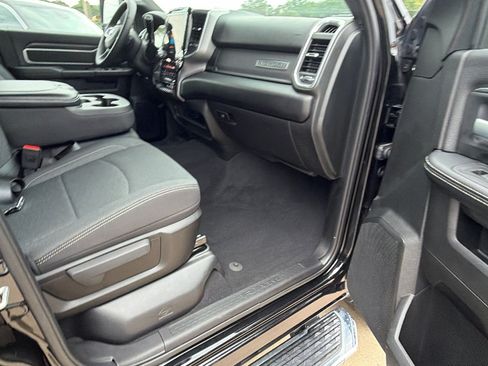 Used 2025 RAM 2500 Big Horn AWD/4WD image 19