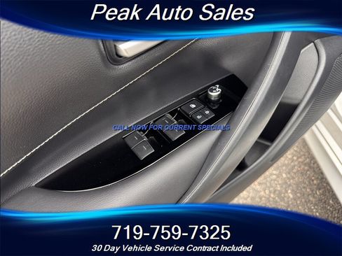 Used 2020 Toyota Corolla SE FWD image 11