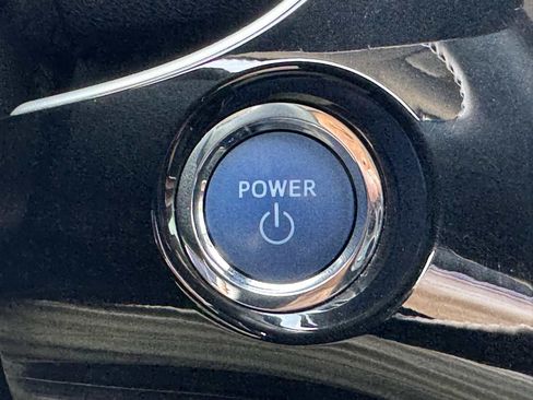 Used 2020 Toyota Prius Prime LE FWD image 31