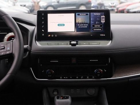 Certified 2025 Nissan Rogue Platinum image 15