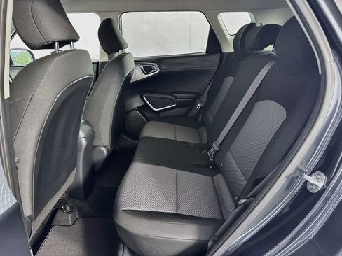 Used 2020 Kia Soul LX FWD image 32
