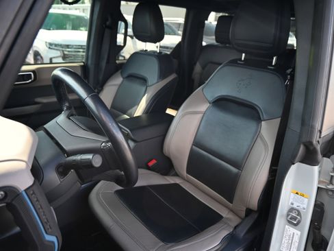 Used 2022 Ford Bronco Wildtrak AWD/4WD image 7