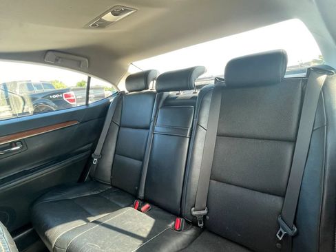 Used 2013 Lexus ES 300h w/ Luxury Pkg FWD image 43