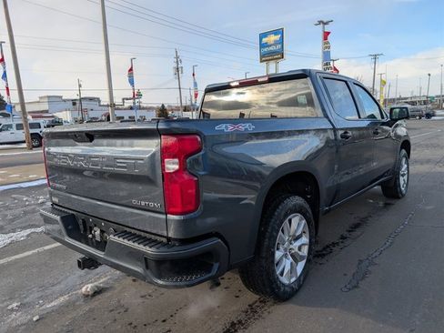Used 2021 Chevrolet Silverado 1500 Custom w/ Safety Confidence Package image 5