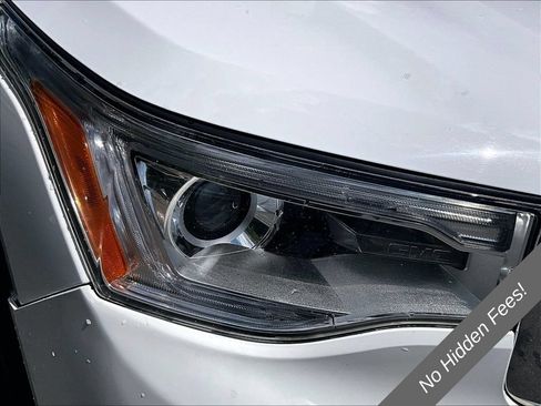 Used 2019 GMC Acadia SLE AWD/4WD image 24