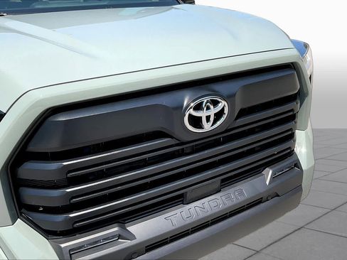 Used 2026 Toyota Tundra SR5 w/ SR5 Convenience Package RWD image 29