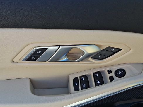 Used 2023 BMW 330i xDrive Sedan w/ Driving Assistance Package image 12