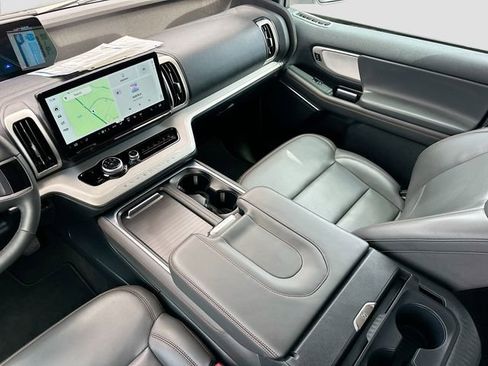 Used 2025 Ford Expedition Max Active image 24