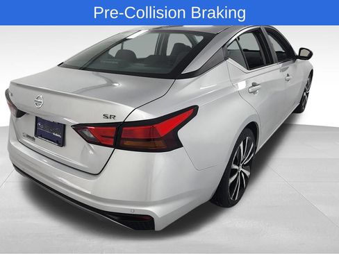 Used 2022 Nissan Altima 2.5 SR FWD image 3