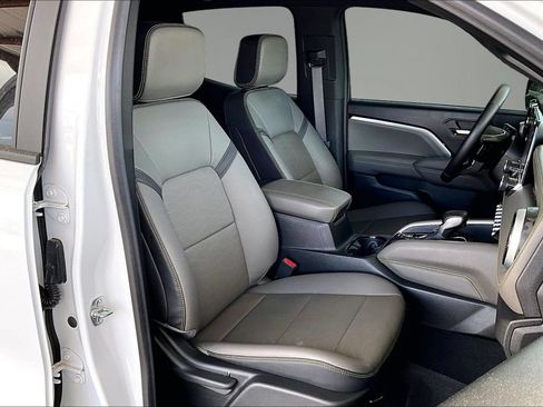 Certified 2024 Chevrolet Colorado ZR2 w/ ZR2 Convenience Package III AWD/4WD image 30